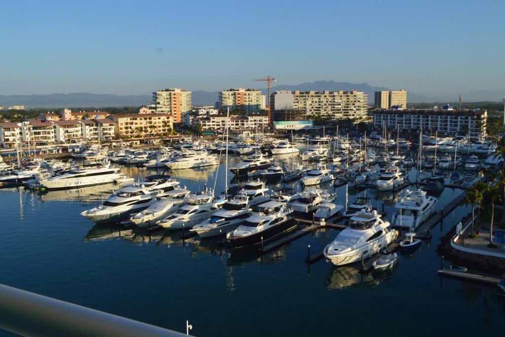 Luxury Condo On The Marina Puerto Vallarta Buitenkant foto